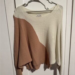 Zenana Outfitters Cream and Tan Sweater